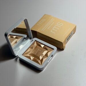rms Beauty Shimmer Highlighter in Warm Gold